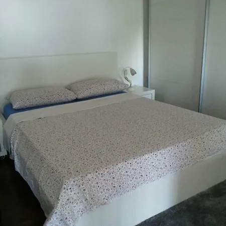 Ines, Cozy, Stunning View, Parking, Pet Friendly شقة