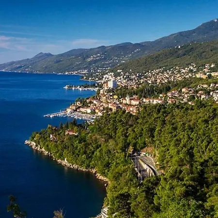 Appartement Ines, Cozy, Stunning View, Parking, Pet Friendly *